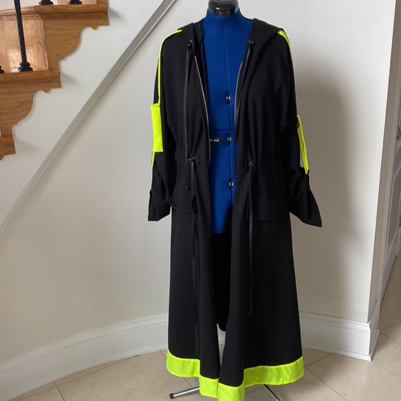 Metamorphoza Jacket/Dress - Picture 13 of 15